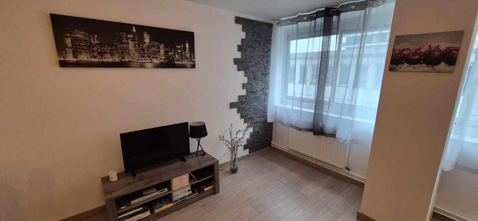 Nouveau !! Appartement Confortable Totalement Renove Avec Parking Gratuit - Hypercentre De Nancy Bagian luar foto
