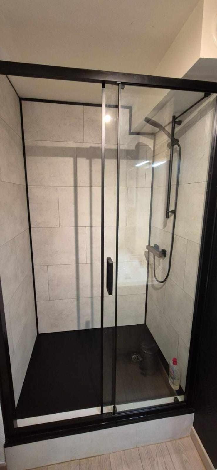 Nouveau !! Appartement Confortable Totalement Renove Avec Parking Gratuit - Hypercentre De Nancy Bagian luar foto