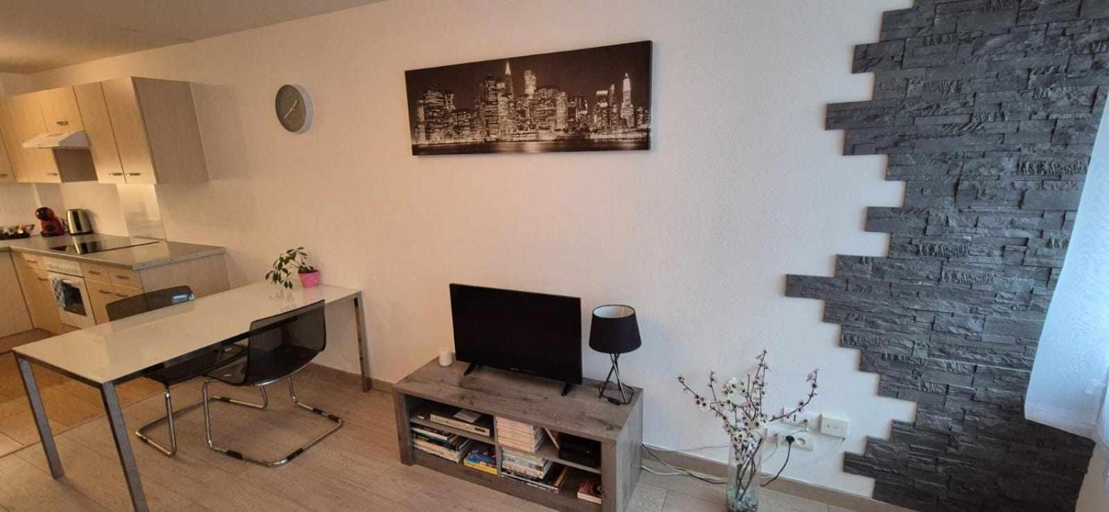 Nouveau !! Appartement Confortable Totalement Renove Avec Parking Gratuit - Hypercentre De Nancy Bagian luar foto