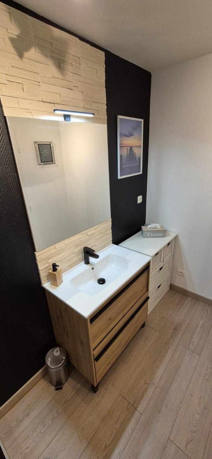 Nouveau !! Appartement Confortable Totalement Renove Avec Parking Gratuit - Hypercentre De Nancy Bagian luar foto