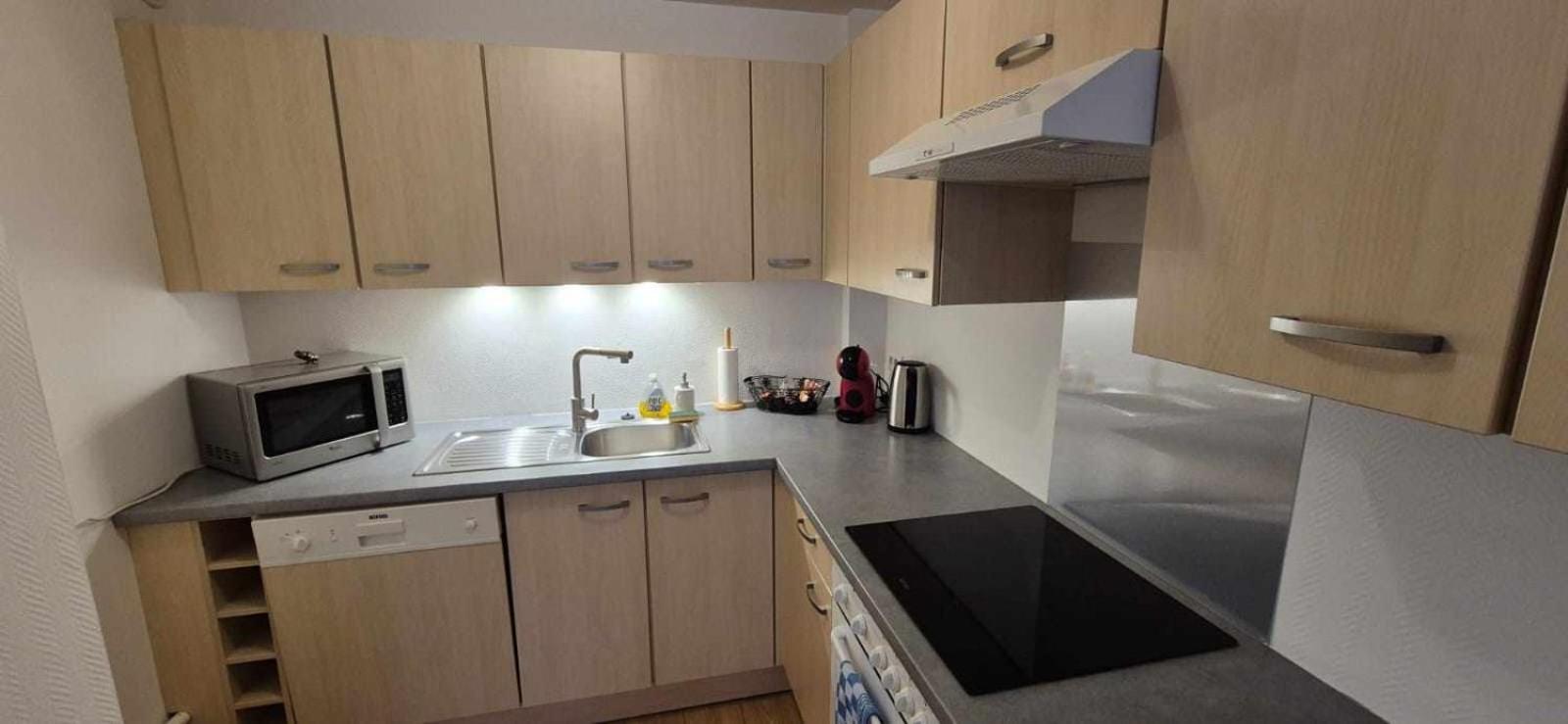Nouveau !! Appartement Confortable Totalement Renove Avec Parking Gratuit - Hypercentre De Nancy Bagian luar foto
