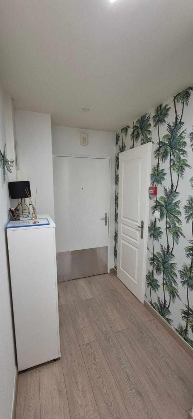 Nouveau !! Appartement Confortable Totalement Renove Avec Parking Gratuit - Hypercentre De Nancy Bagian luar foto